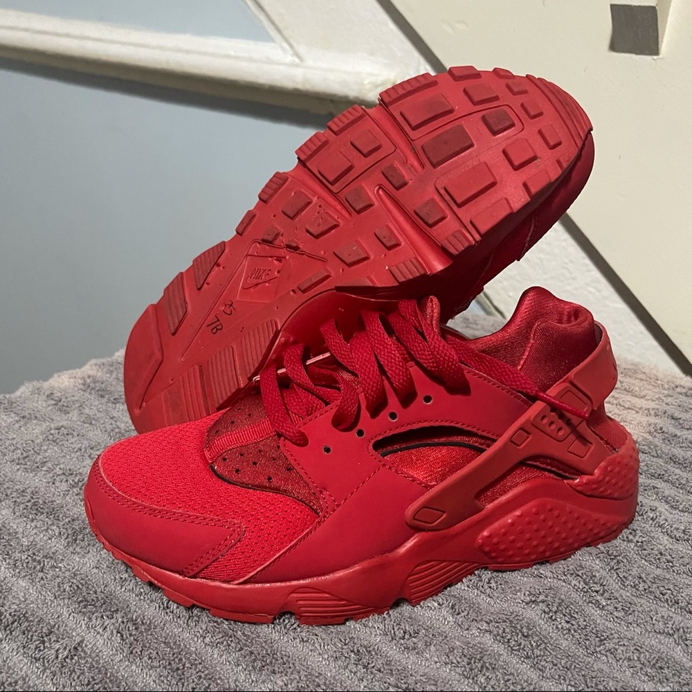 Nike Huarache Triple Red